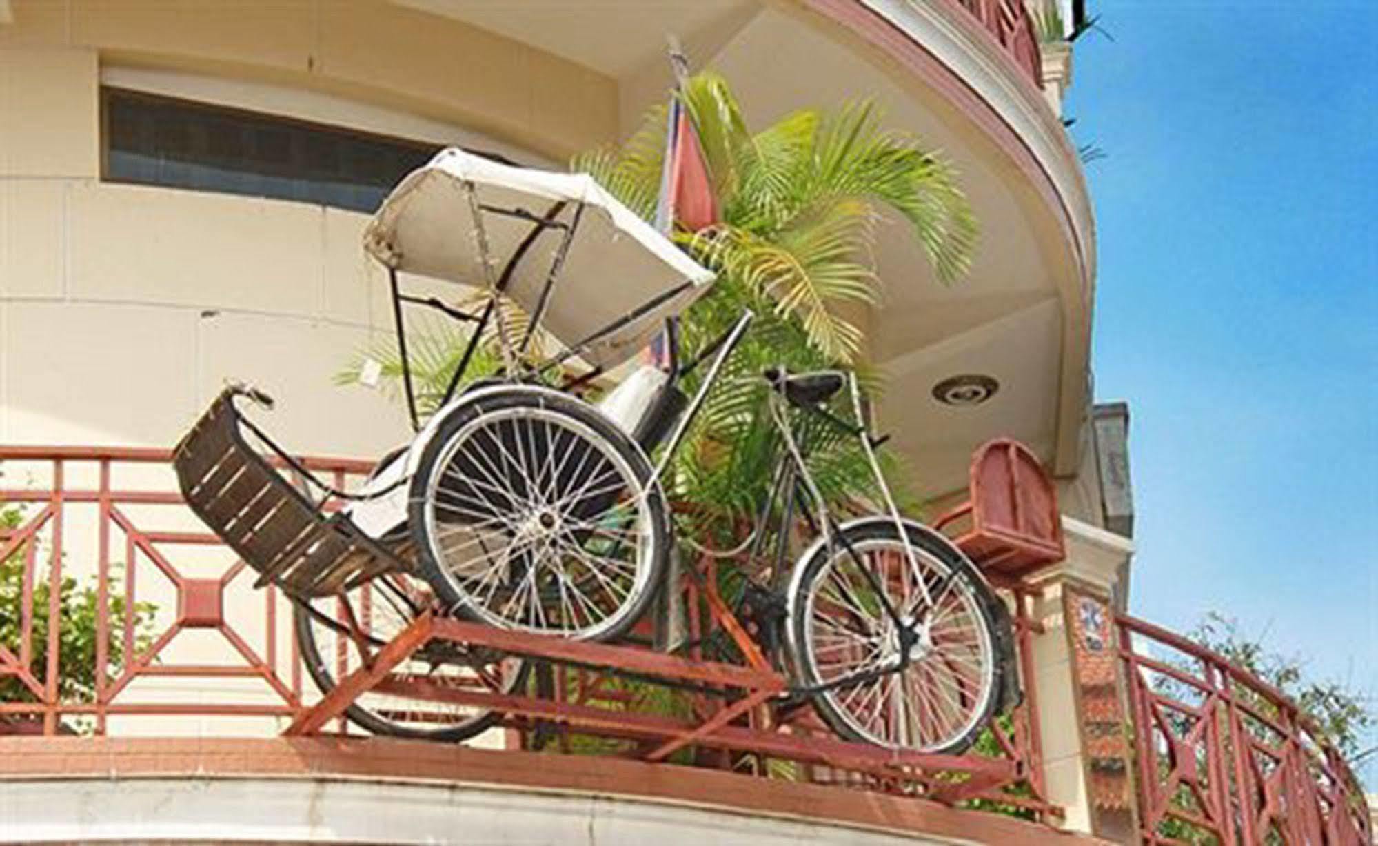 Cyclo Hotel-Bar-Restaurant Πνομ Πενχ Εξωτερικό φωτογραφία